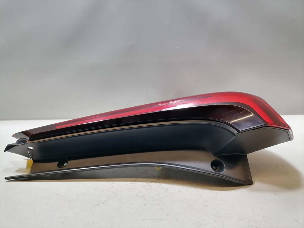 Mitsubishi Eclipse Cross original R&uuml;cklicht R&uuml;ckleuchte Schlussleuchte rechts Facelift Bj.2023